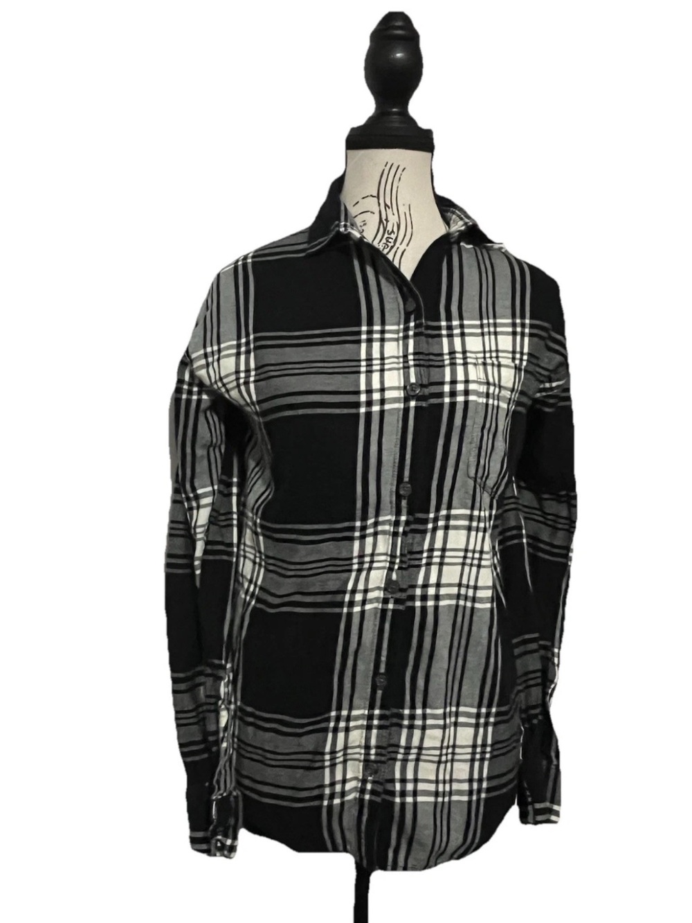 Old Navy Black and White Small Plaid Women's Button Down Shirt.